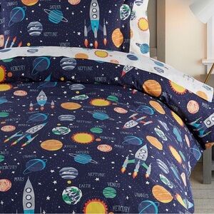 Pottery Barn Kids Solar System Glow-in-the-Dark Duvet Cover
